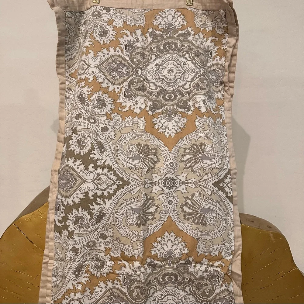 Pair of 2 100% cotton King size decorative floral & Paisley pattern pillowcases